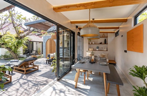 Sanur Villa | Zee Design ~ Lux Pool Villa & Spa ~ 3BDR Close to Beach