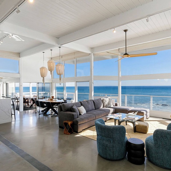 Oceanfront w/Heated Pool & Hot Tub, Parking, AC, Private Beach Access