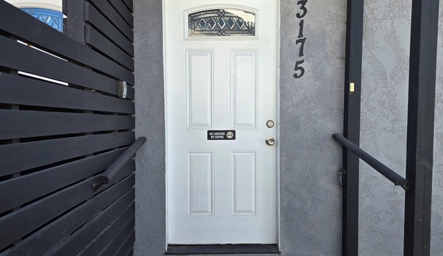 2 bedroom house in peaceful San Diego