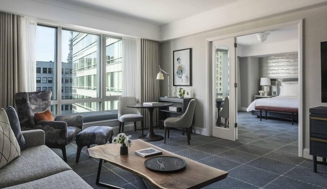 2 Connecting Suites at a 5⭐️ Hotel
