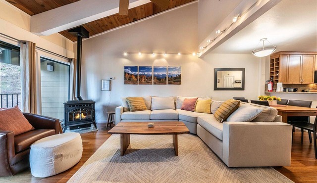 2BR Mins to Alpine Base Area at Palisades!