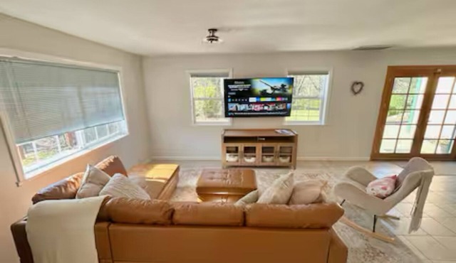 3-BD 2 BA house in terrific Grass Valley with Pool and Hottub