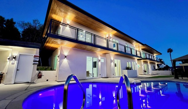 3-Home Private Compound w/Pool, Spa & Game Room!