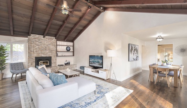 3810 Poseidon - Close to Downtown and the Beach