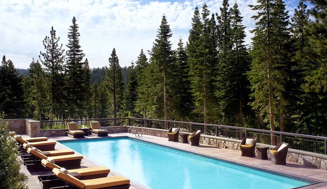 3BR Ritz Carlton Villa with Hotel on Ski Property