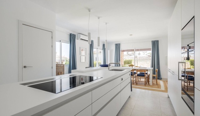 4 bedroom accommodation in Marbella