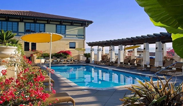 4 Classic Double Rooms at Hotel Valencia Santana Row, Outdoor Pool!