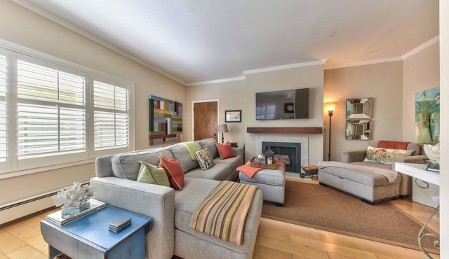 4015 Daisy's Place - Downtown Carmel Condo