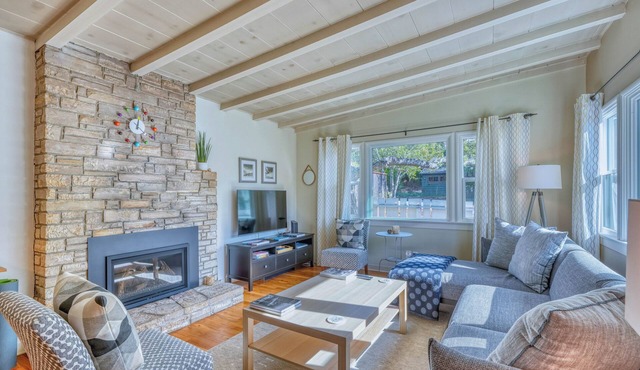 4028 Brambles - Just 5 Blocks from Downtown Carmel