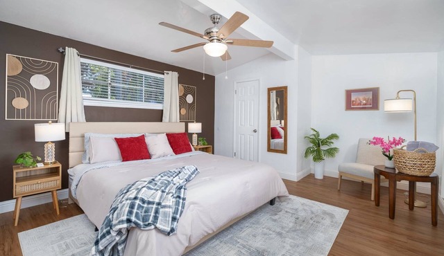 5 min Walk to Panorama Bluffs! Preserve Trails Family-sized House 5 Beds Sleep 8