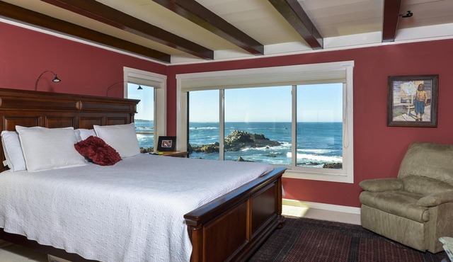 6-Bedroom Oceanfront Masterpiece in Pacific Grove, CA. From S1500 for 8 guests