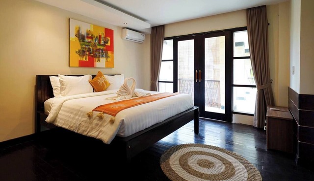 6 BR Twin Villa with Private Pool West Sanur