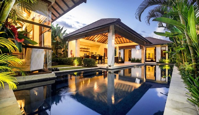 7 Bdrm Seminyak - Last Minute Deal 50% Off !