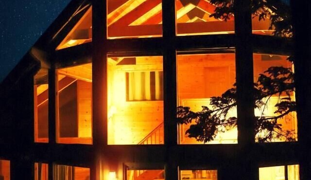 A-Frame ~ Walk to Snow Summit - 6 Beds - Fireplace