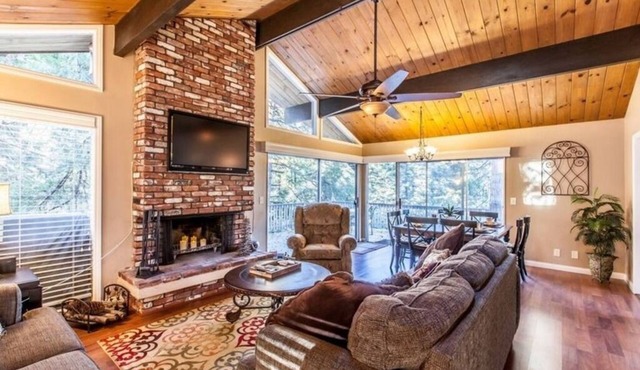 "A RETREAT CABIN PERFECT TO RELAX"