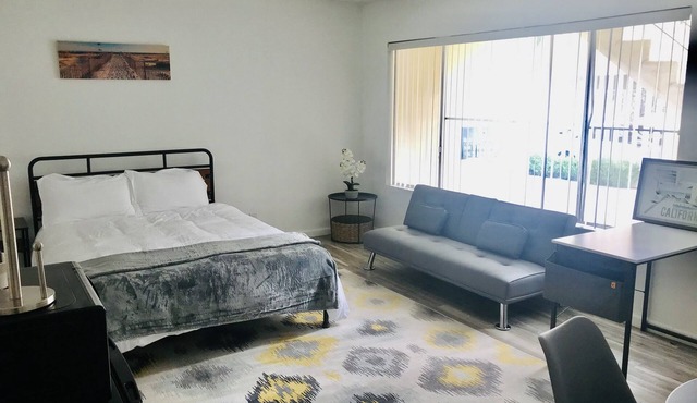 Affordable studio in West LA, SM Beach, UCLA, SMC