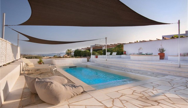 Alluring Paros Villa | Villa Kron | 2 BDR | Breathtaking Sea Views