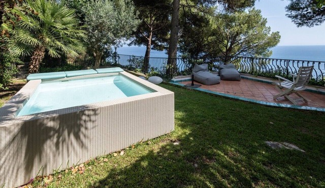 Amalfitana Relais - Luxury Villa with Jacuzzi