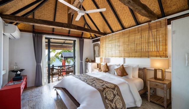 AMED Beachfront and Sea View cottage