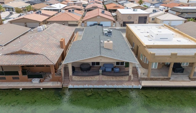 Apache Fyre, Canal Front Dock, Moovlaya Keys