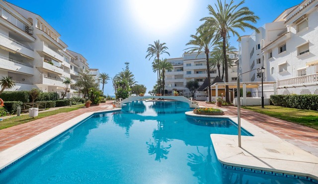 Apartment 'Beach Marbella' with Sea View, Pool and Air Conditioning