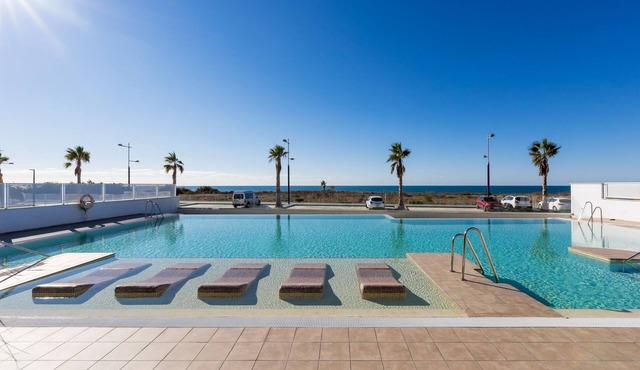 Apartment DunaBeach close to the Sea, with Pool & Balcony
