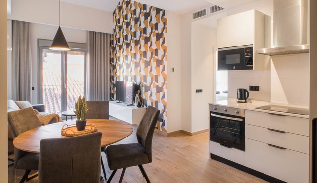 Apartment-Exclusive-Ensuite with Shower