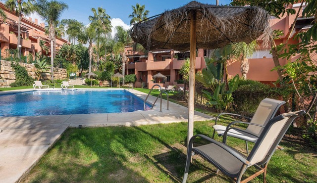 Apartment 'La Fragata Estepona 3b 2b' with Sea View, Wi-Fi and Air Conditioning