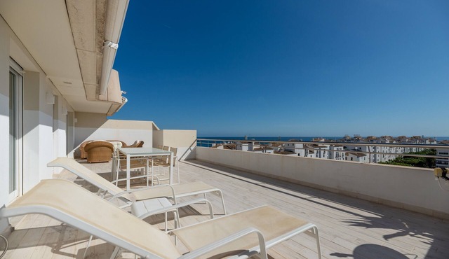 Apartment 'Marina Banús' with Sea View, Wi-Fi and Air Conditioning