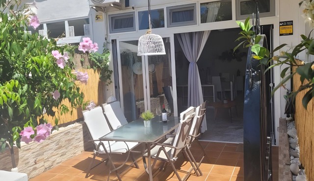 Apartment 'Ola De Mar' with Shared Pool, Wi-Fi and Air Conditioning