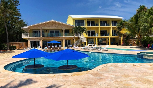 ASK ABOUT Sept-Oct2026 SPECIAL! 14Bd10Bth Home Comfortably Accommodates Up to 30 in Marathon