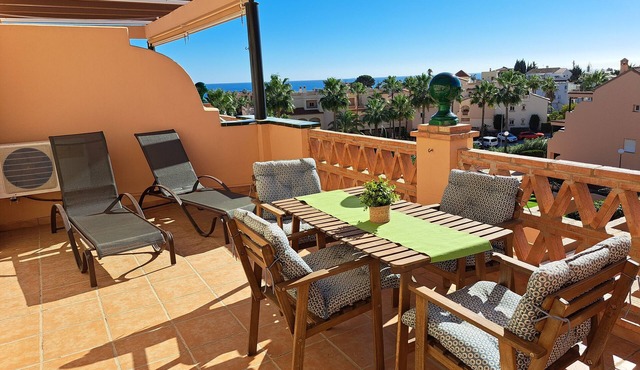 Attic, large terrace. 2 Km. from Fuengirola. Wyndham Resorts Mijas-Costa area.