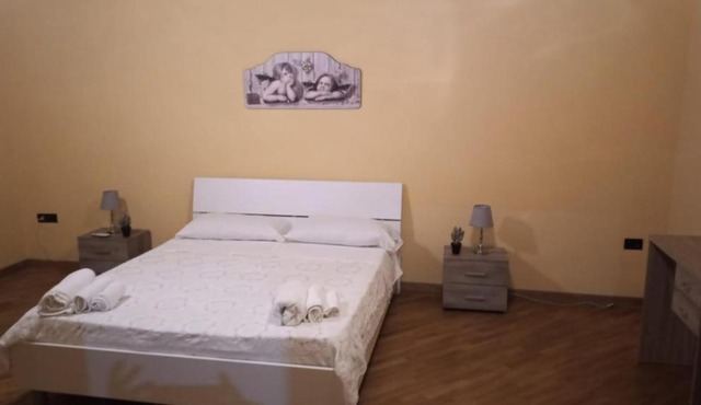 b b desy in Caserta