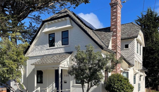 Beach Club - Pacific Grove Beach House - Sand and Sea