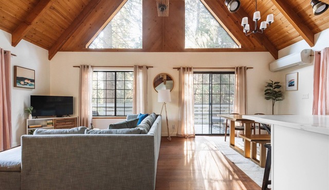 Beachcomber Cabin A-Frame 2 miles from Yosemite