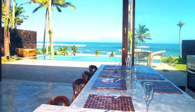Beachfront Villa Inca- Breakfast included