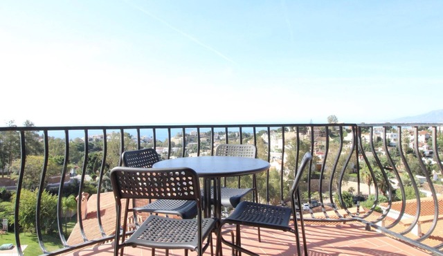 Beautiful apartment in Malaga with pool, garden, parking, terrace and sea views