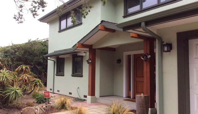 Beautiful, comfortable, two-story house in Pacific Grove - sleeps up to 4