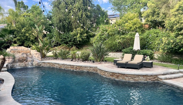 Beautiful Executive Home in Desirable Neighborhood, Near Wineries and Old Town