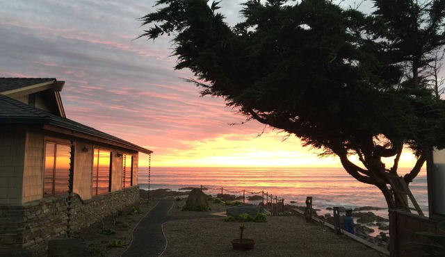 Beautiful Oceanfront Home With Spectacular Views. 17 steps to the beach!