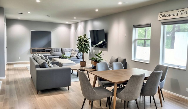 𝐵𝑒𝒶𝓊𝓉𝒾𝒻𝓊𝓁 Townhouse Haven from Hollywood—with PRIVATE BALCONY VIEW