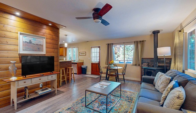 Beautifully remodeled mountain home with peaceful, private setting