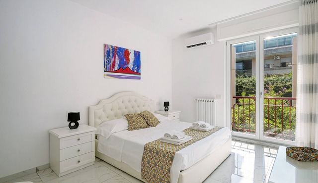 Bed and Breakfast 'Suite Quadrupla Deluxe Superior' with Private Terrace, Wi-Fi and Air Conditioning