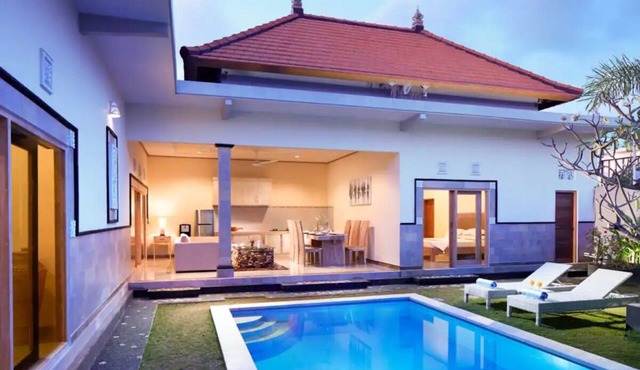 Best location 3bdr Seminyak - 3 min from Beach clubs!