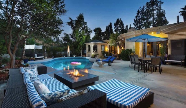 Beverly Hills 4BD Tennis Estate w/Gym, Pool & Spa