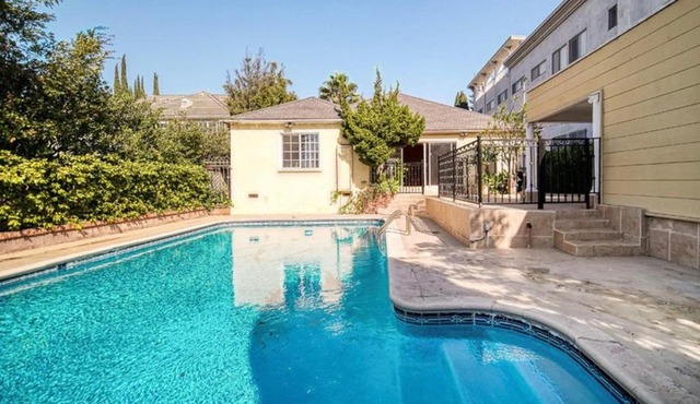 Beverly STAR-HIT house