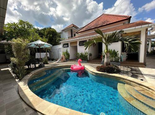 Black Pillow Villa