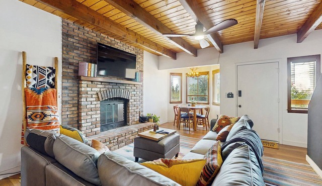 Boat, Hike, Fish! Summer Cabin Near Lake Arrowhead