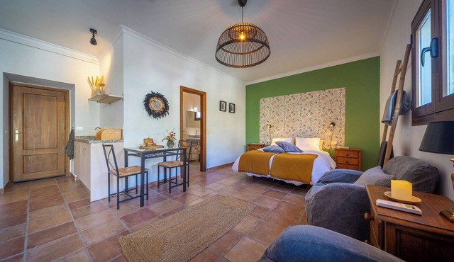 Boutique B&B Casa La Calera 15+/Caminito del Rey-15 min/Ronda-25 min/Town-5 min in Teba