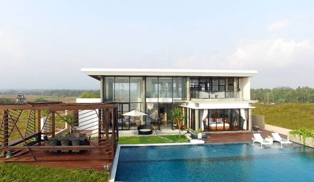 Brand new absolute beachfront retreat
